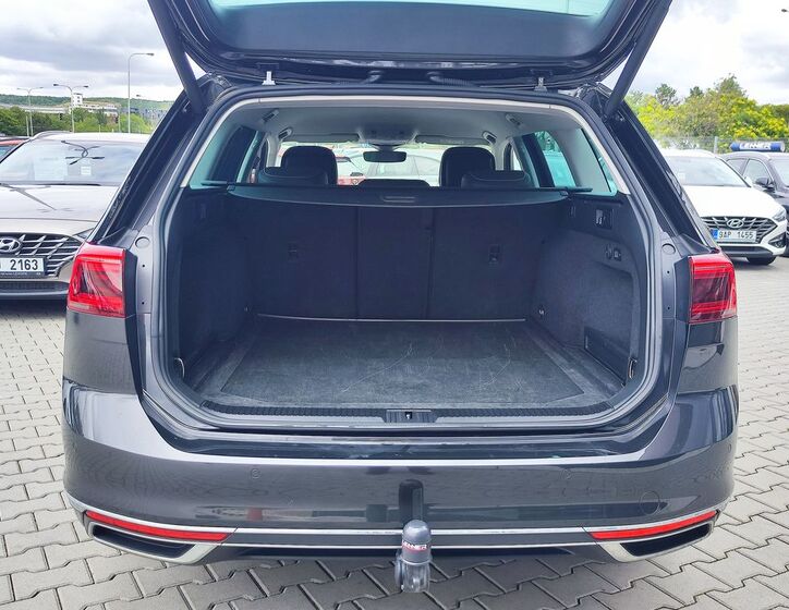 Volkswagen Passat 9