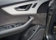 Audi Q8 13