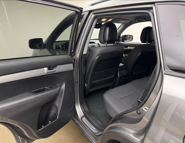KIA Sorento 27