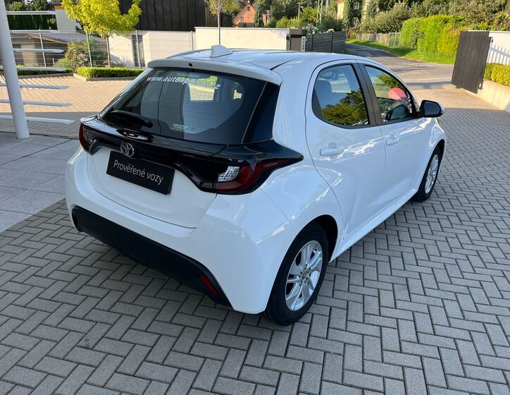 Toyota Yaris 6