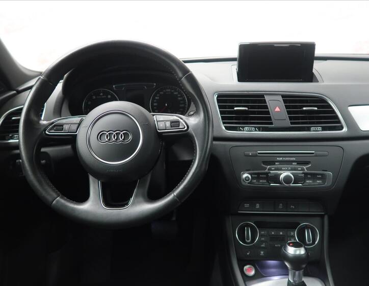 Audi Q3 30