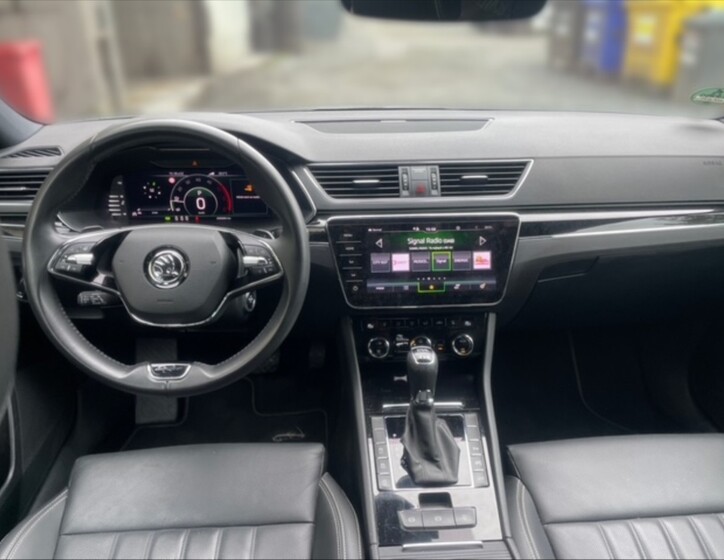 Škoda Superb 9