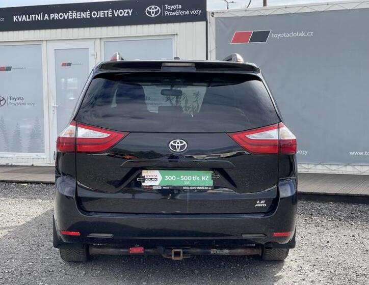 Toyota Sienna 10