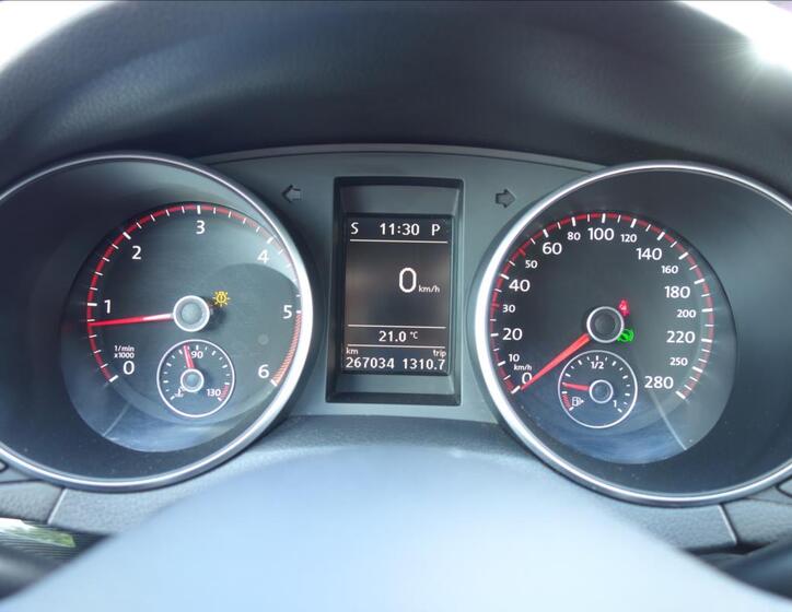 Volkswagen Golf 30