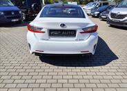 Lexus RC 300h 8