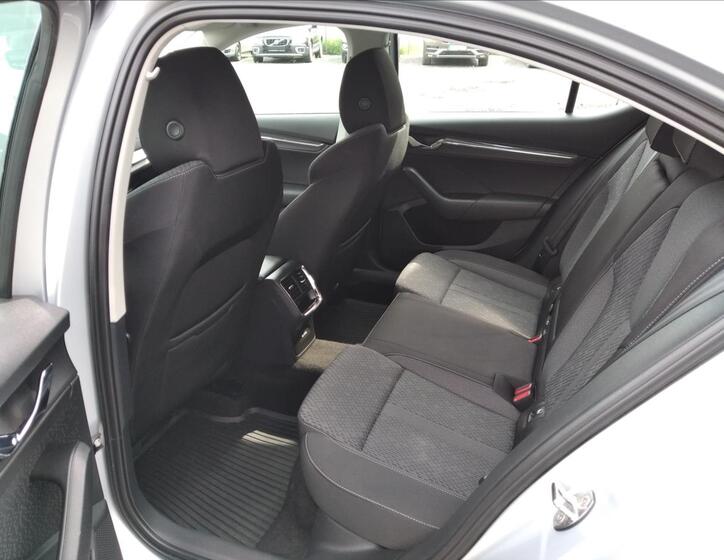 Škoda Octavia 10