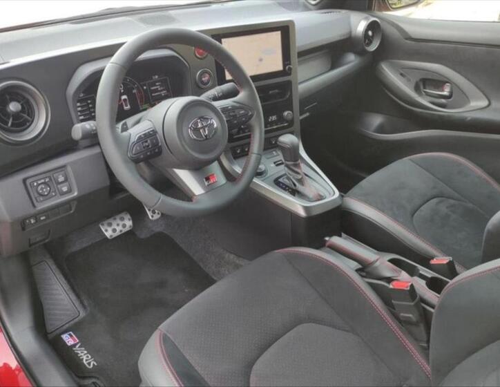 Toyota Yaris 4