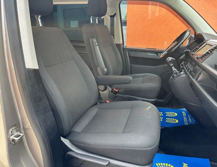 Volkswagen Caravelle 15