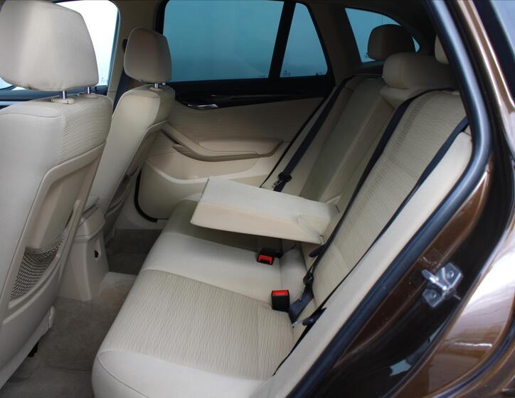 BMW X1 11