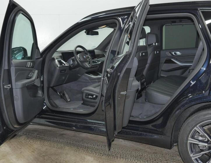 BMW X5 8