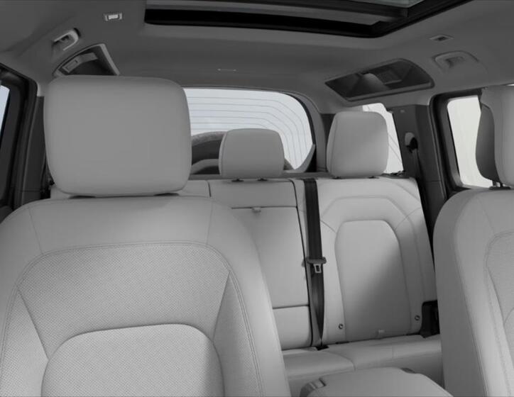 Land Rover Defender 7