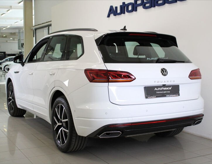 Volkswagen Touareg 3