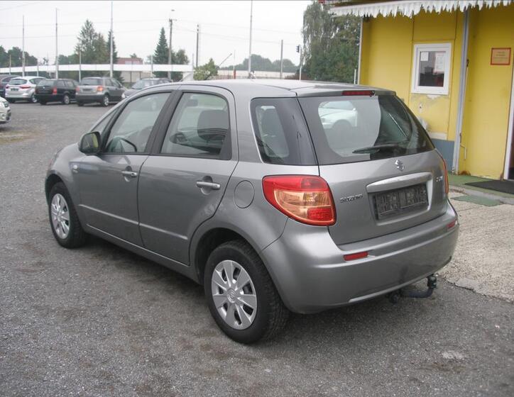 Suzuki SX4 2