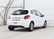 Peugeot 208 6