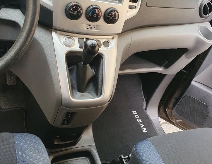 Nissan NV200 5
