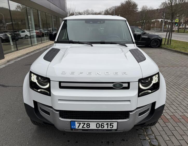 Land Rover Defender 3