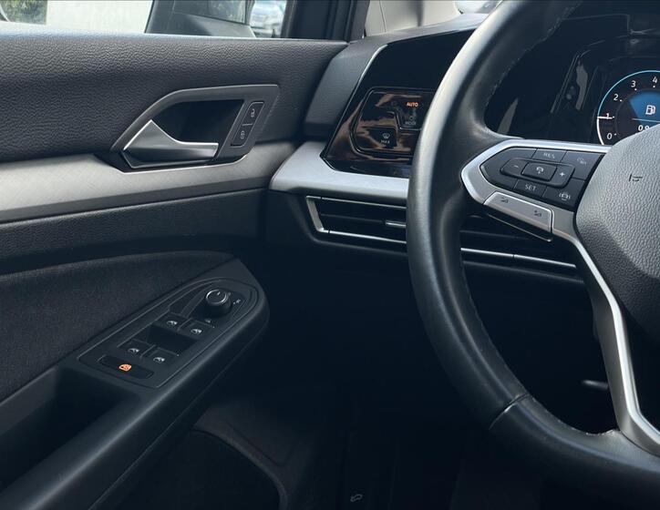 Volkswagen Golf 13