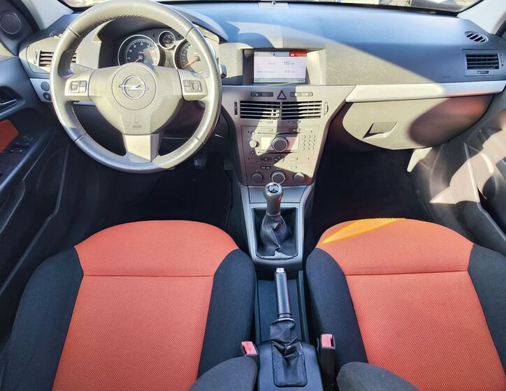 Opel Astra 12