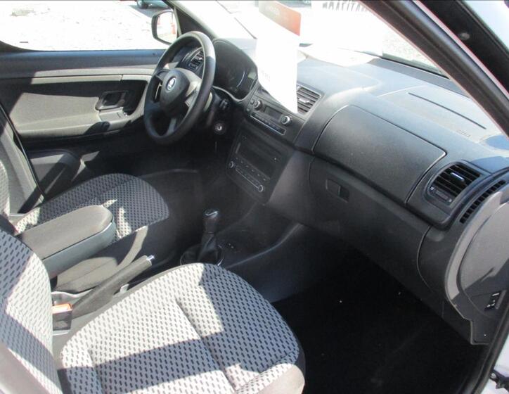 Škoda Roomster 9