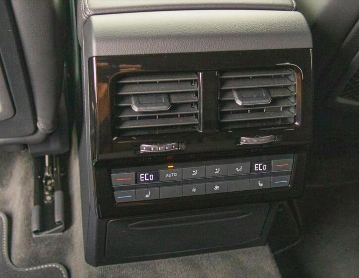 Volkswagen Touareg 42