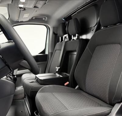 Ford Transit Custom 12