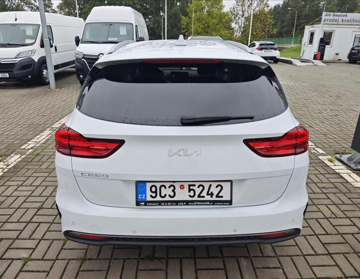 KIA Ceed 5
