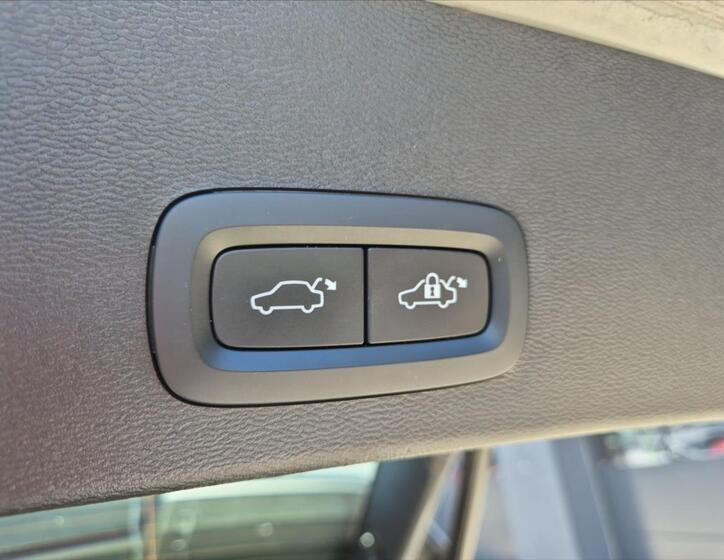 Volvo XC40 13
