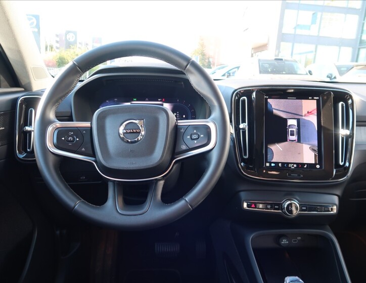 Volvo XC40 15