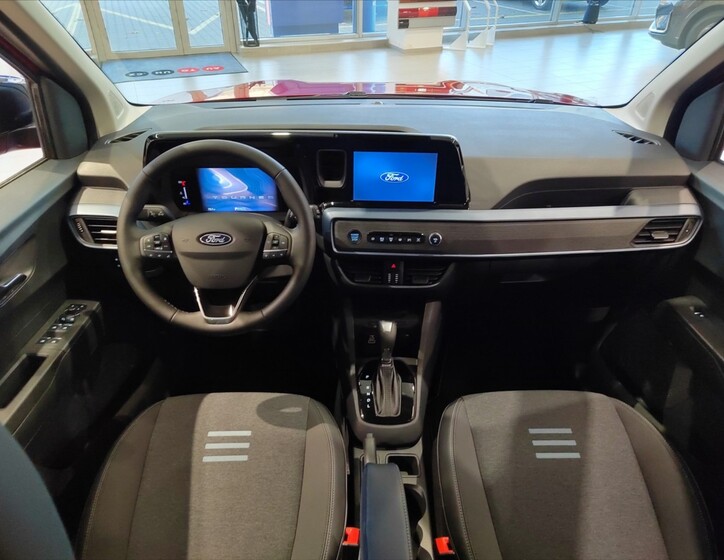 Ford Tourneo Courier 13