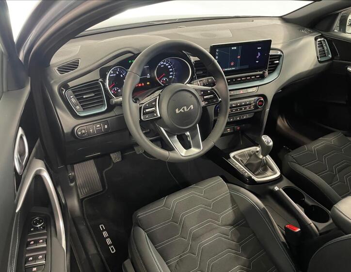 KIA Ceed 5