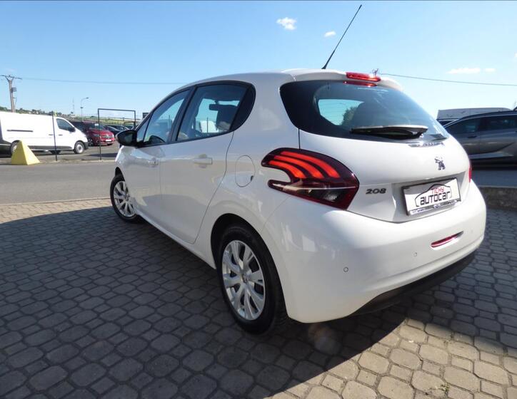 Peugeot 208 53