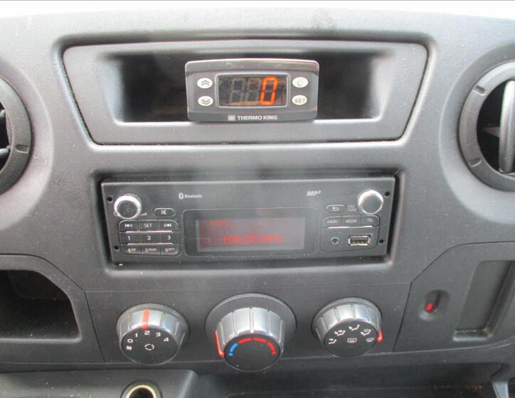 Renault Master 12