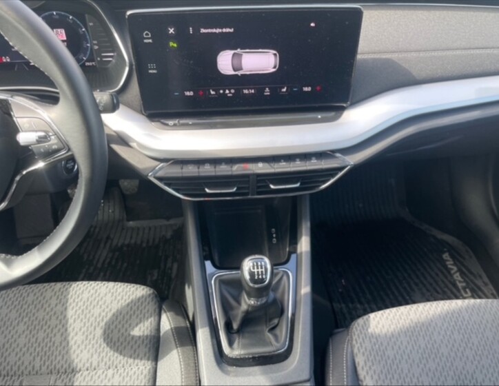 Škoda Octavia 10