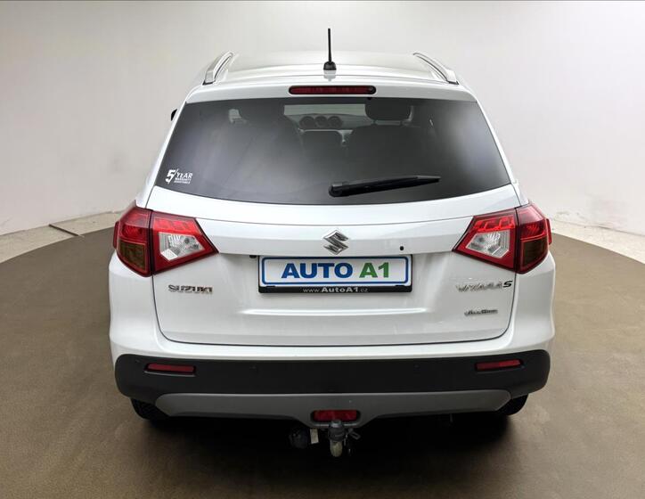 Suzuki Vitara 5