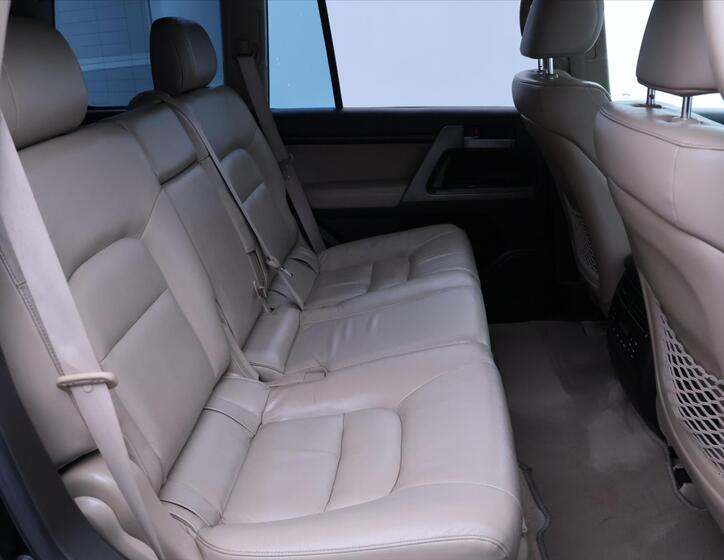 Toyota Land Cruiser 15