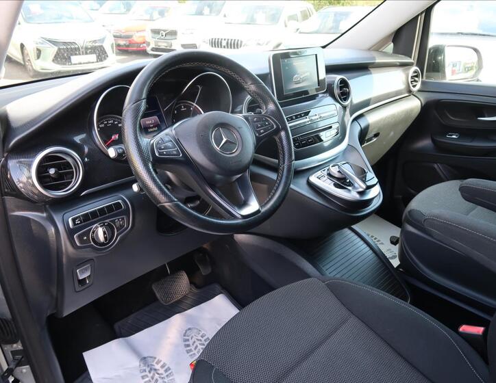 Mercedes-Benz Třídy V 9