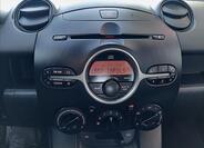 Mazda 2 11