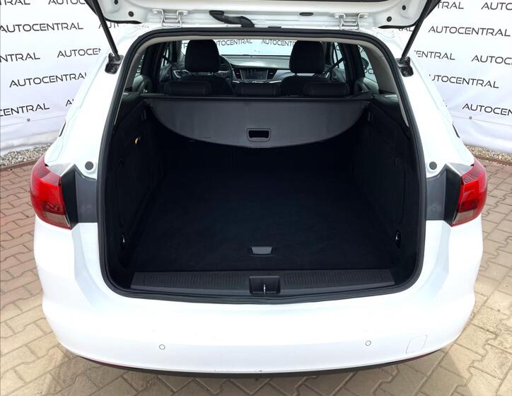 Opel Astra 6