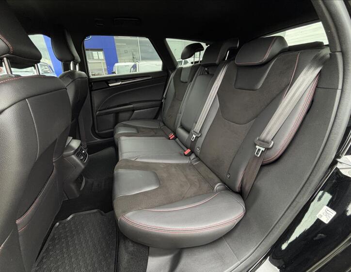 Ford Mondeo 17