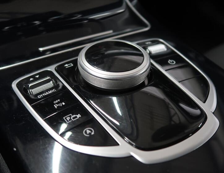 Mercedes-Benz Třídy C 27