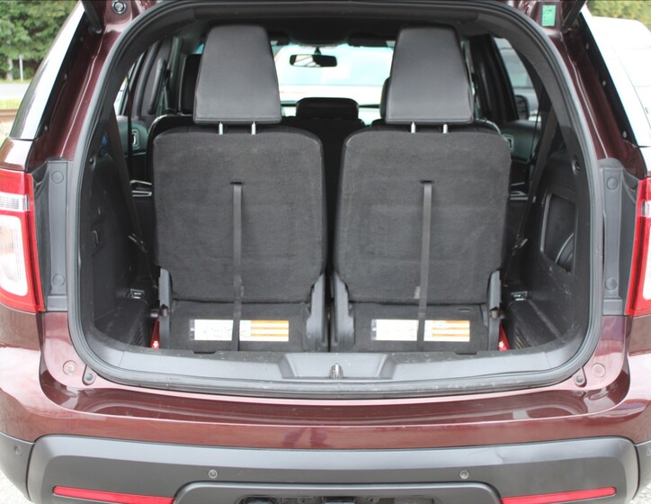 Ford Explorer 24