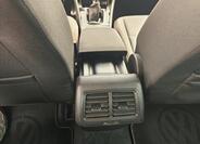 Volkswagen Golf 24