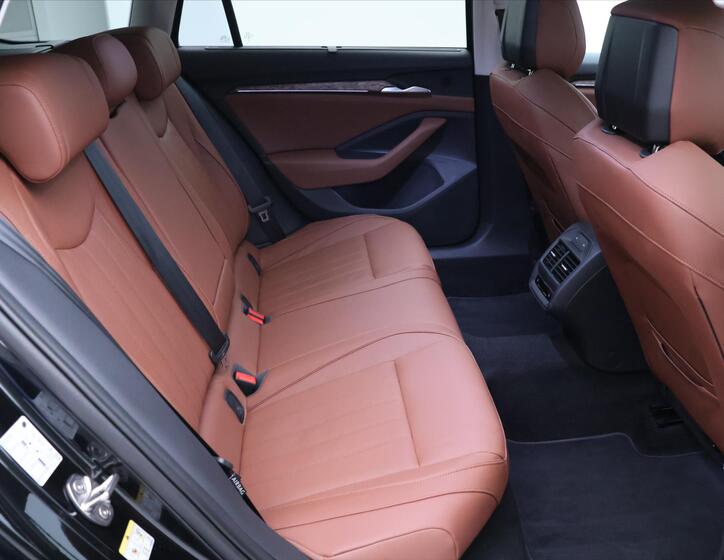 Škoda Superb 16