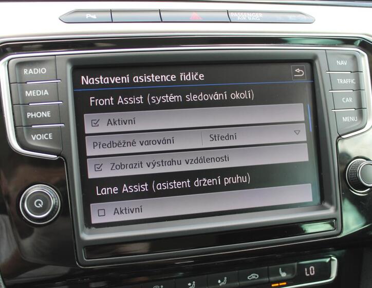 Volkswagen Passat 16