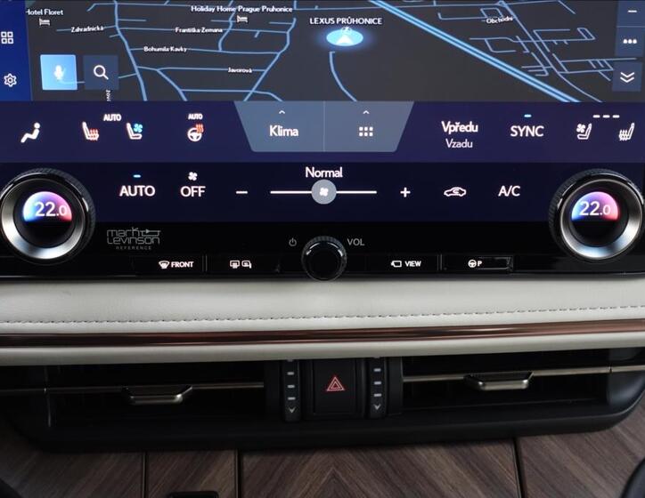 Lexus LM 350h 25