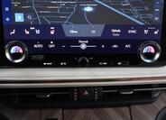 Lexus LM 350h 25