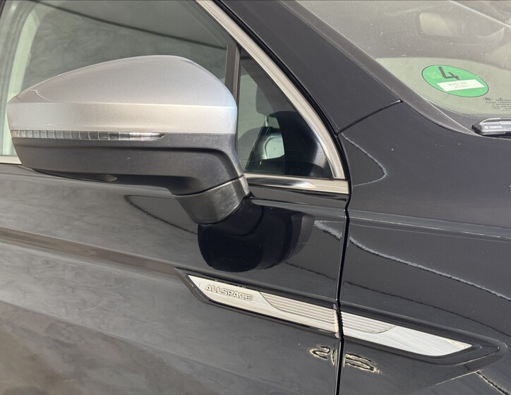 Volkswagen Tiguan Allspace 6