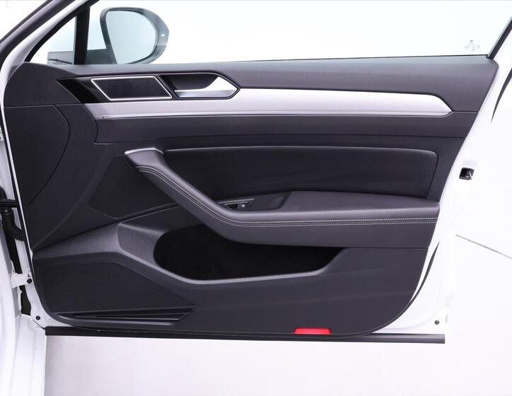 Volkswagen Passat 13