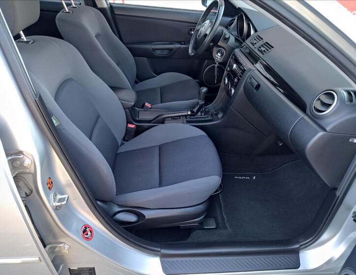 Mazda 3 12
