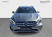 Mercedes-Benz GLA 8
